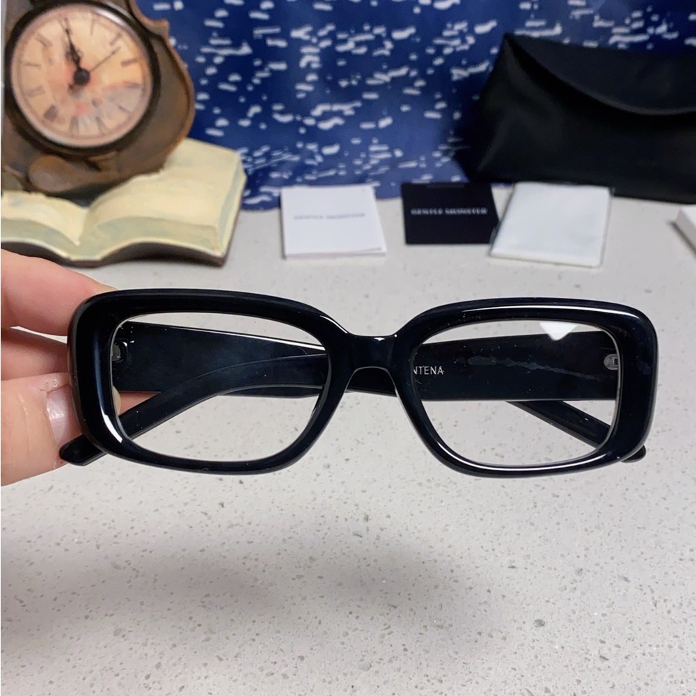 Gentle Monster Black Rectangular Glasses - image 4